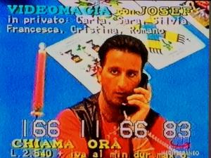 Josef che conduce una diretta su Videomediterraneo